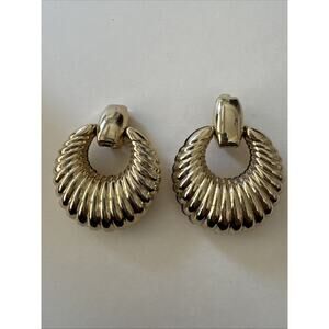 Vintage Gold tone Scalloped Doorknocker Puffy Hoop Earrings 80s retro Clip On